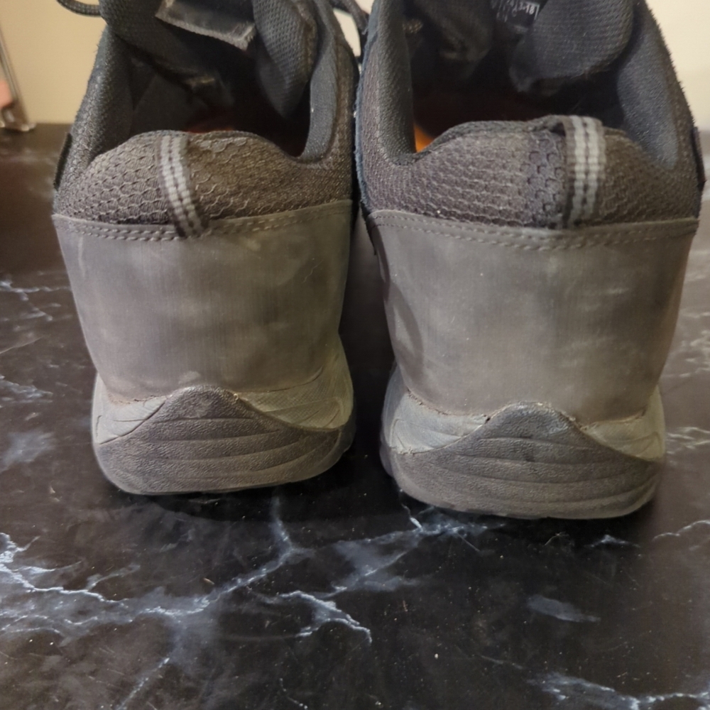 Merrell Black and Gray Men's Shoes - Picture 11 of 13